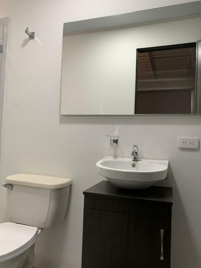 Aloha Hostel โบโกตา ภายนอก รูปภาพ